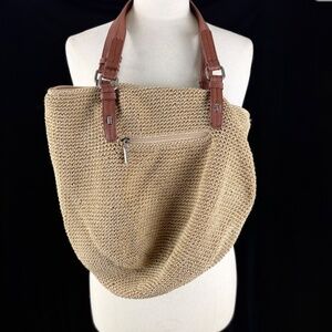 The Sak Crocheted Hobo Bag Purse Shoulder Handbag Bucket Large Beige Vegan